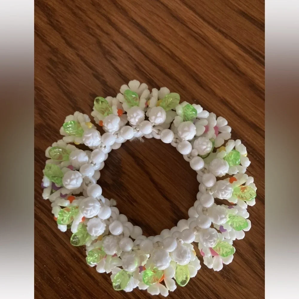 Vintage plastic Hawaiian Lei Necklace earrings bracelet